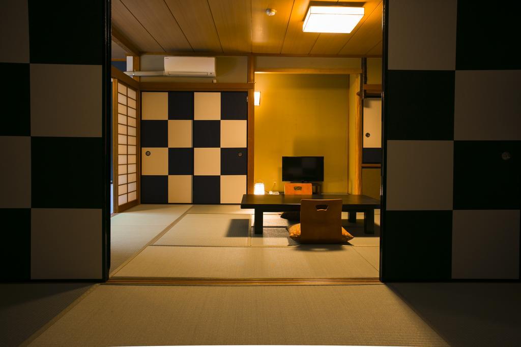 Yugawara-Onsen Komachikan Exterior photo